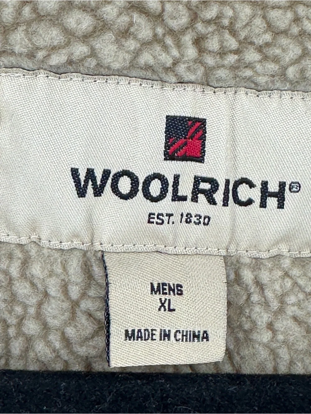 Men’s XL Woolrich Red and Cream Plaid Sherpa-Lined Zip Vest Cozy Outdoor